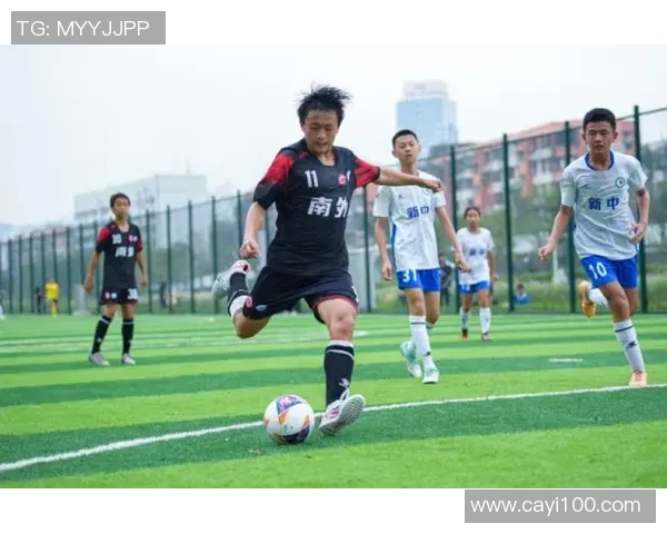 南外文化与足球的完美融合探索校园体育精神与团队合作的力量
