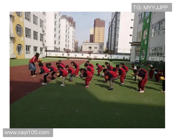 大班幼儿篮球操趣味教学活动提升孩子们的运动能力与团队合作精神