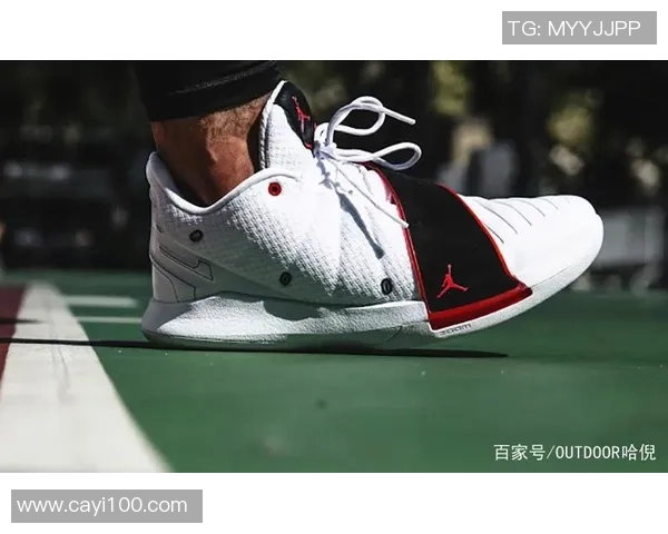 外场突破型后卫篮球鞋助你在赛场上迅速穿梭展现超强个人能力与灵活性